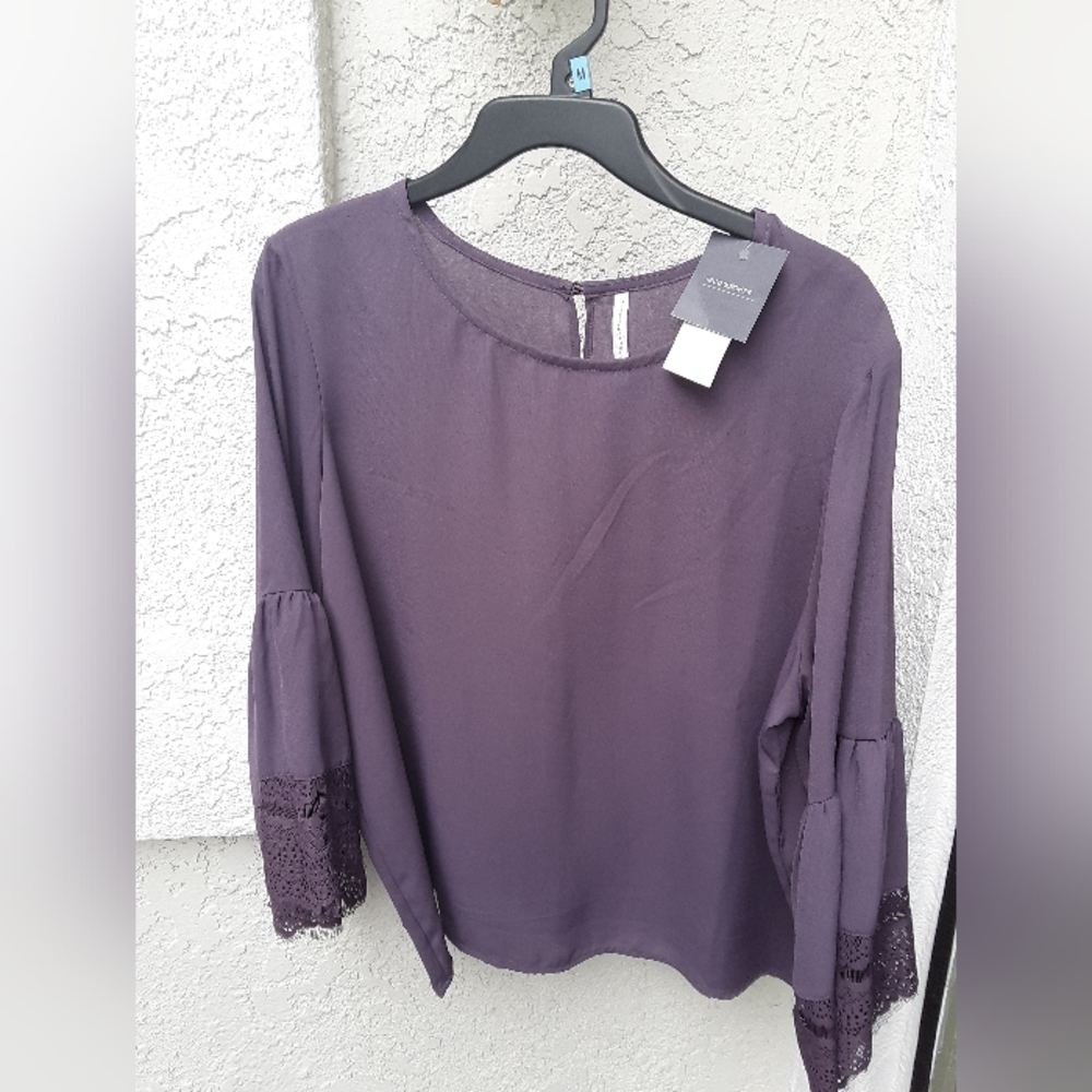 Woman's blouse w/ bell sleeves, in pretty purple, NWTs great for work.